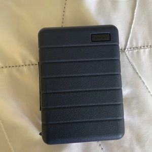 Away toiletry travel case